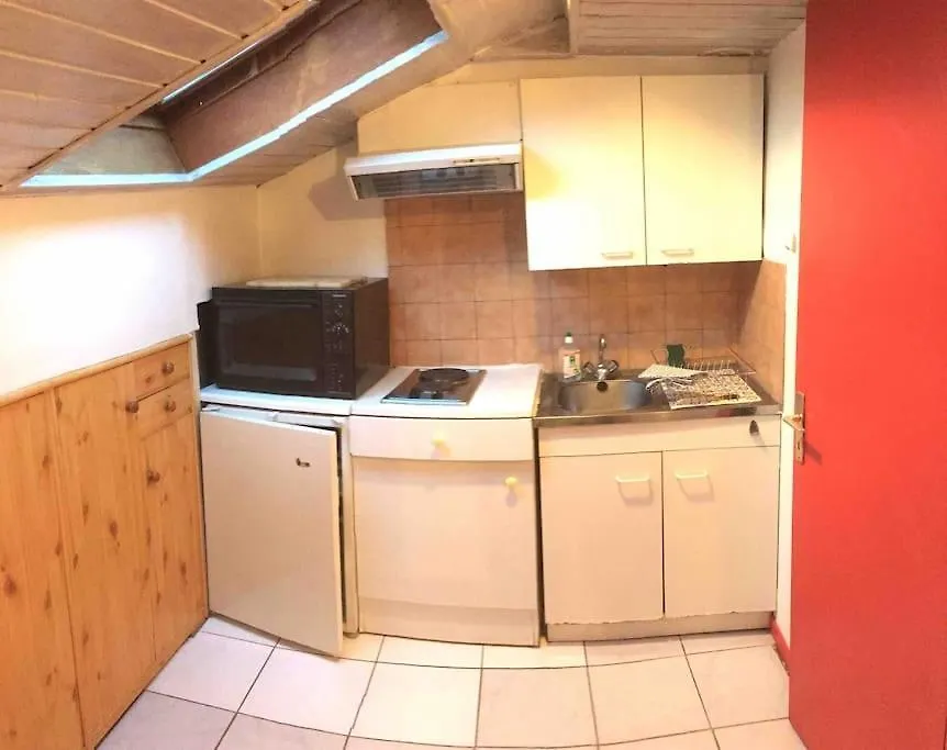 Studio Italy Chambery 0*,  France